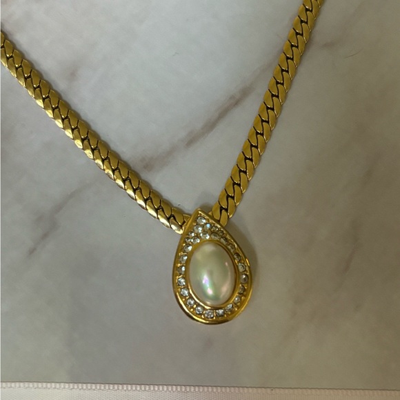 Dior 1970s Pearl Necklace! - Picture 5 of 5